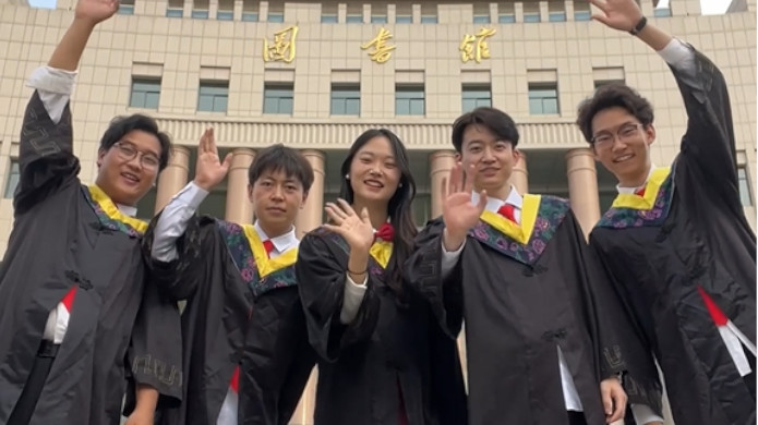 青春的主角不断更替